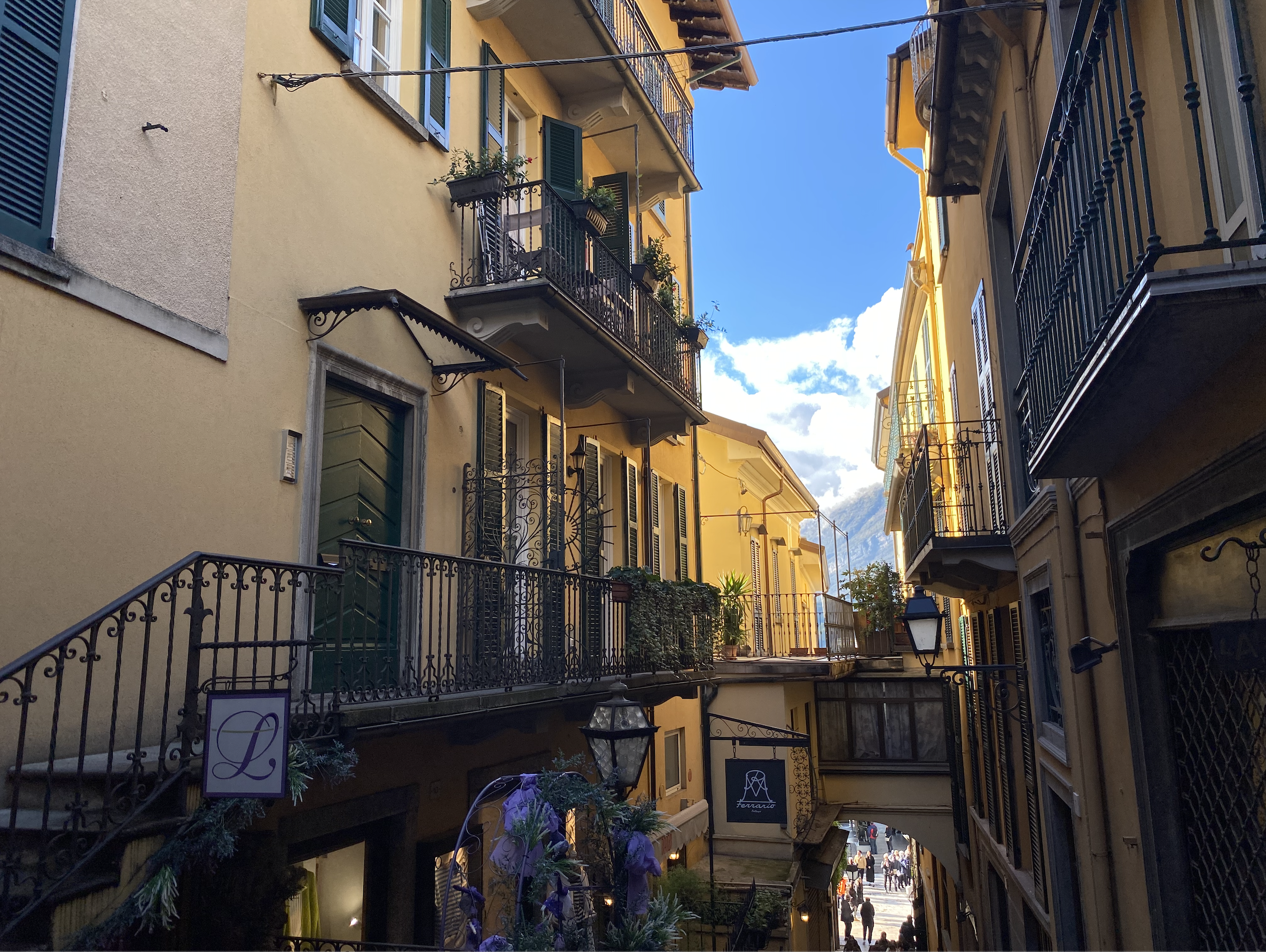 Shops in Lake Como